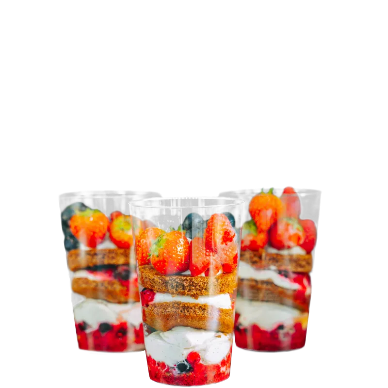 Foodliner Desserts im Glas mit frischen Beeren, Sahne und zartem Biskuit – das süße Highlight.
